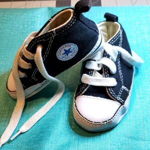 Converse Baby Sz 4 Black White All Star Shoes 923